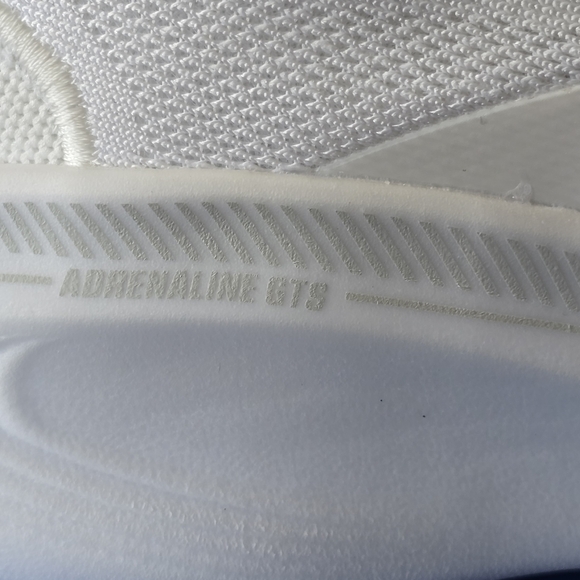 Women's Brooks Adrenaline 25 Size 7.5 Medium - Picture 11 of 12